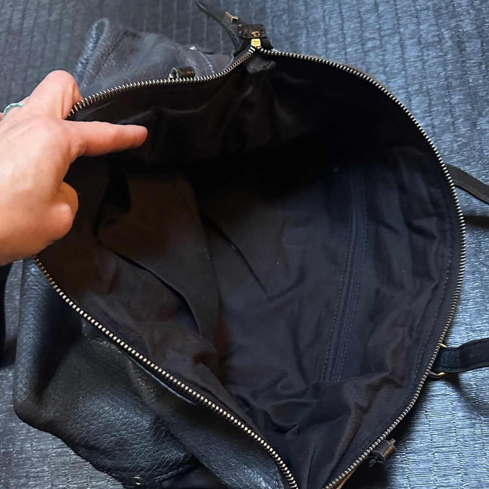 Liebeskind Gray Leather Bag - Picture 5 of 9